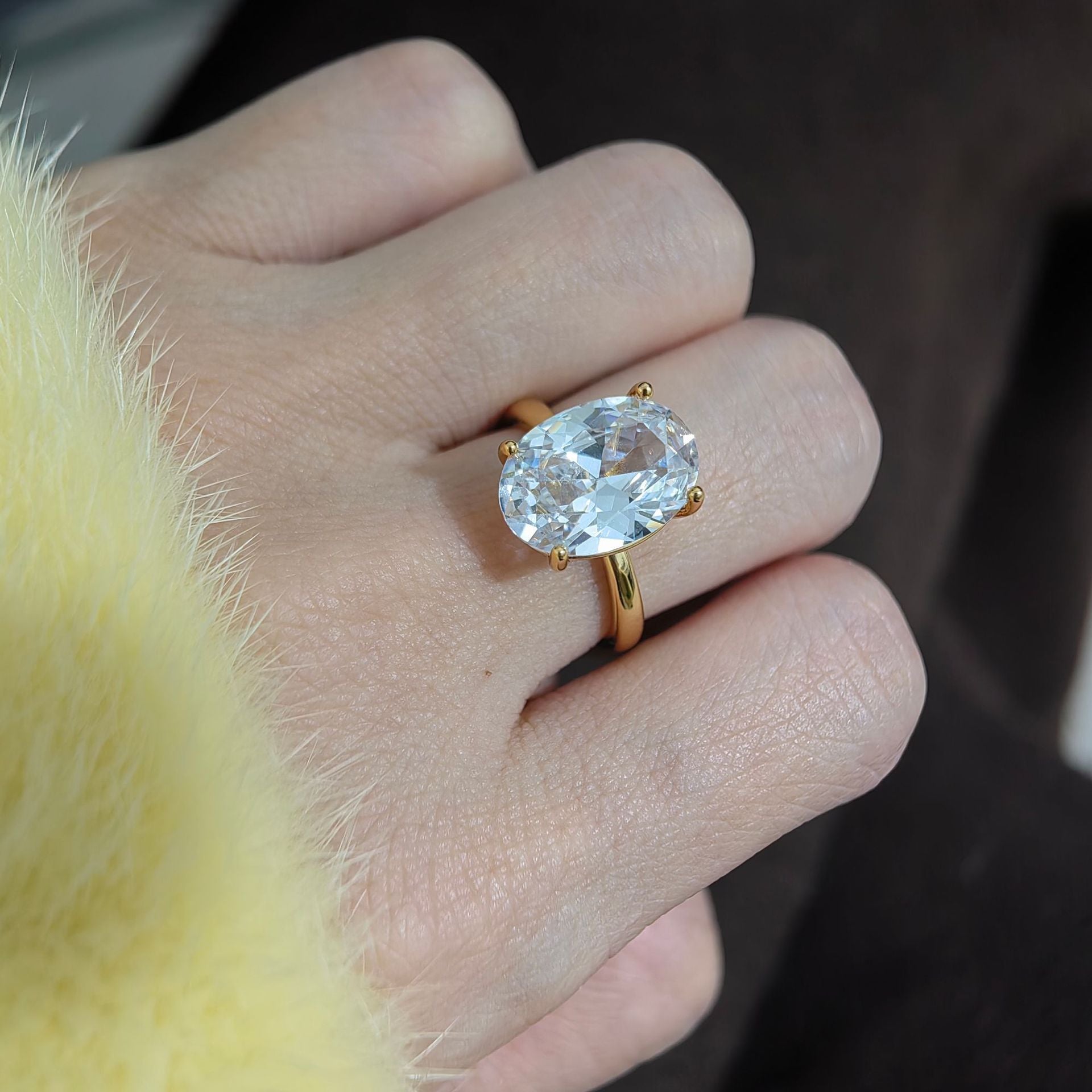 Oval Cut Cubic Zirconia Ring for Women — Solitaire CZ Diamond Alternative Engagement Promise Ring | Silver Rose Gold